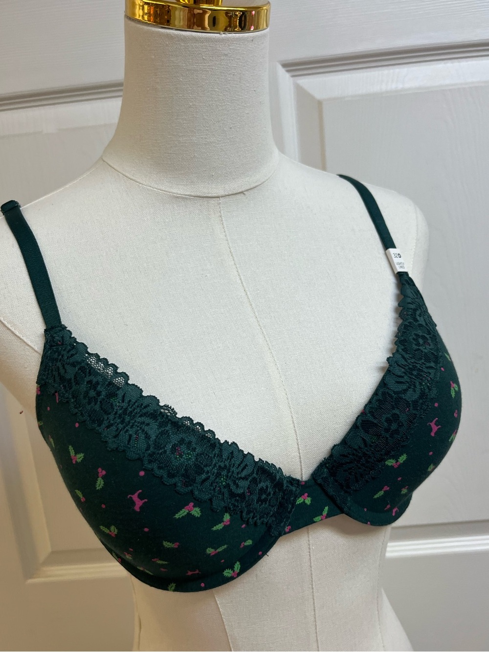 Victoria Secret Lightly Lined Bra with Lace Trim in Dark Green